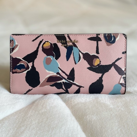 Kate Spade wallet - Picture 1 of 10